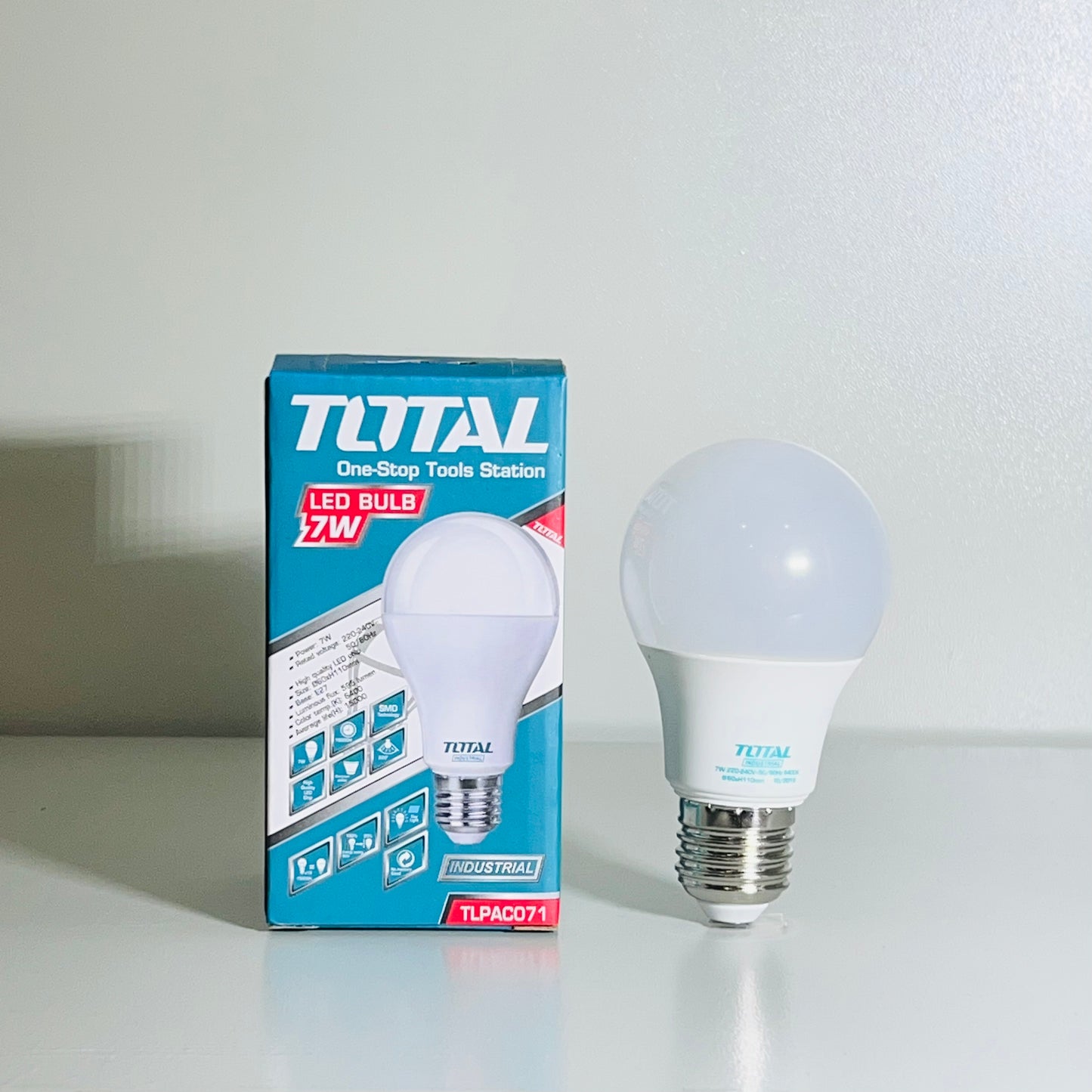 LED Light Bulb - 7W (10 Pack)